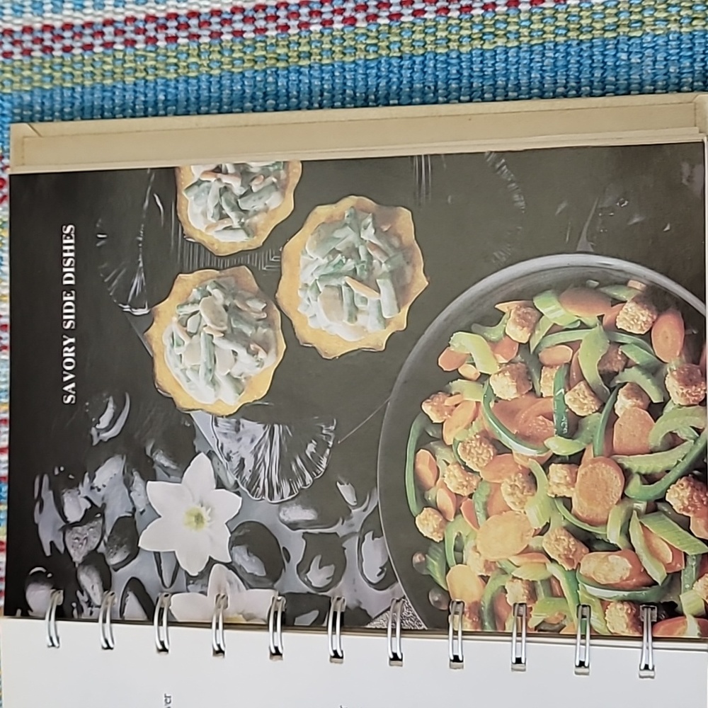 Vintage 1981 Philadelphia Brand 100th Anniversary cookbook - Picture 5 of 5